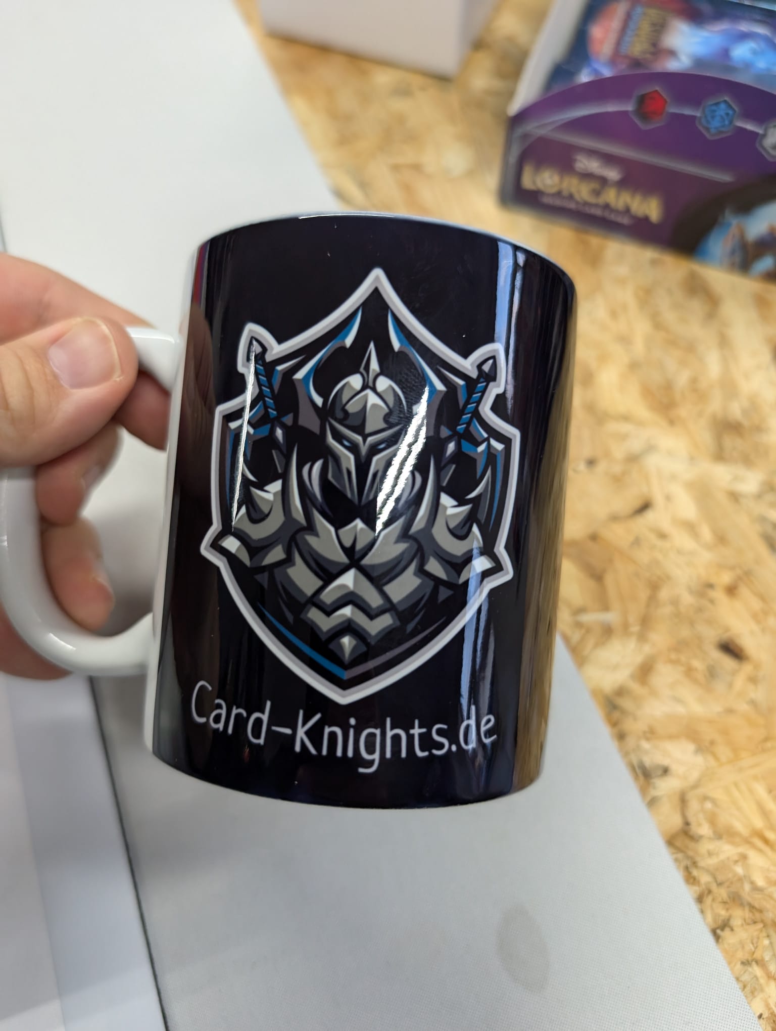 Card-Knight Merch Tasse